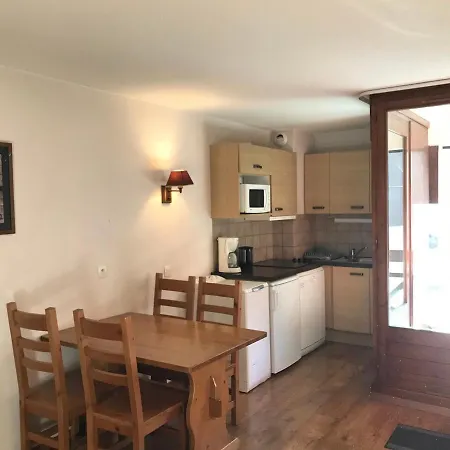 Appartement Equipe Avec Balcon Expose Est A - Fr-1-512-224 *